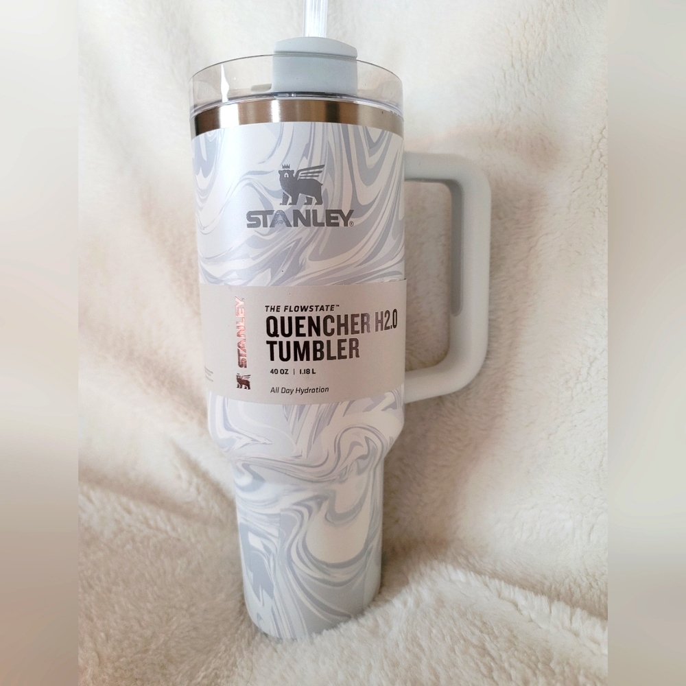 NEW Stanley 40oz Polar Swirl